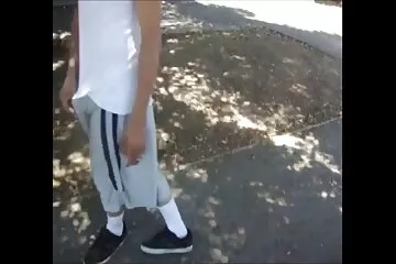 حفيدة شابة تمارس فيلم عربي سكسي الجنس مع جد شهواني مقابل مصروف الجيب