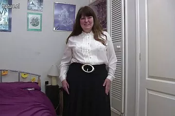 شقيقة ممتلئة الجسم امتص شقيقها بعد افلام سكسي غربي الحفلة