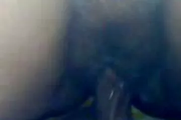 وضع الأخ أخته في افلام سكسي مترجم عربي سروال ممزق على أحد الأعضاء