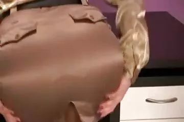 الأخت الشقراء تلعق كراتي وتمتص افلام عربيه سكسيه القضيب في الفيديو الإباحية لسفاح القربى