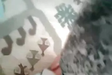 الابن يلعق فلام سكسي مترجم عربي مهبل أمه. انها تنتشي و cums.