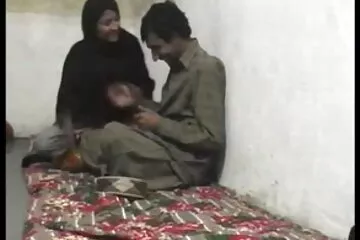 الحفيدة الجميلة تمتص قضيب الجد وتريد تذوق الحيوانات المنوية افلام سكس عربي رومانسي