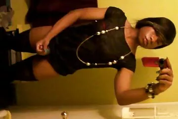 أخت وصديق يفضحان افلام سكسي مترجم عربي أخيهما الأصغر