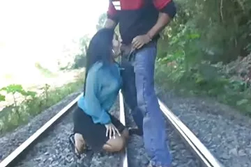 انتهى فصل اليوجا بسفاح القربى فلام عربي سكسي بين أم مفلس وابنها الحبيب.