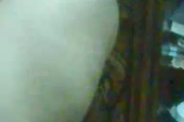 بينما ينام الوالدان ، يسحب الأخ الأخت الصغرى افلام عربيه سكسيه في المؤخرة