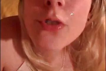 الأب الصارم فلم سكسي عربي يهين ابنته الصغيرة ويضربها بدون إذن