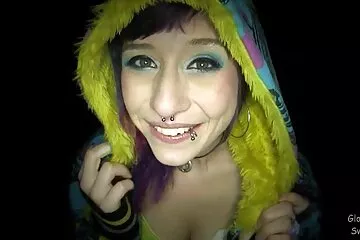 أبي لعق العضو التناسلي النسوي لابنته قبل أن يسمح لها بالذهاب في نزهة افلام سكسي مترجم عربي على الأقدام