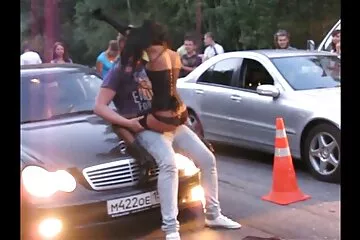 ذهبت إلى الحمام لأختي غير الشقيقة سكسي افلام عربي ورأيتها عارية.